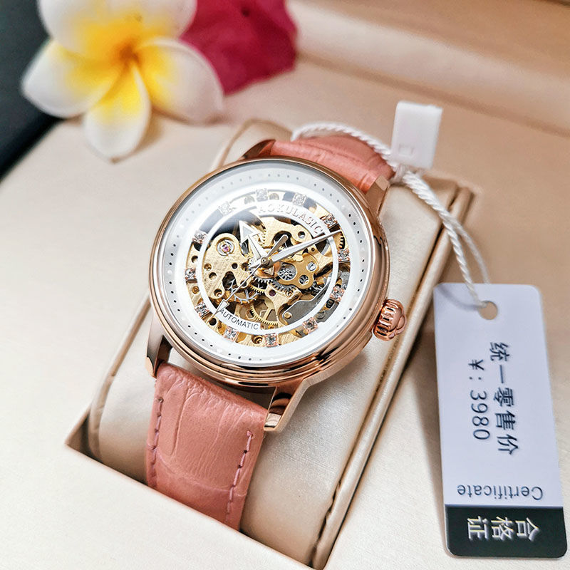 Luxury Watch Gift For Her - Hoogwaardig, luxe, elegant, uitgehold, met diamanten