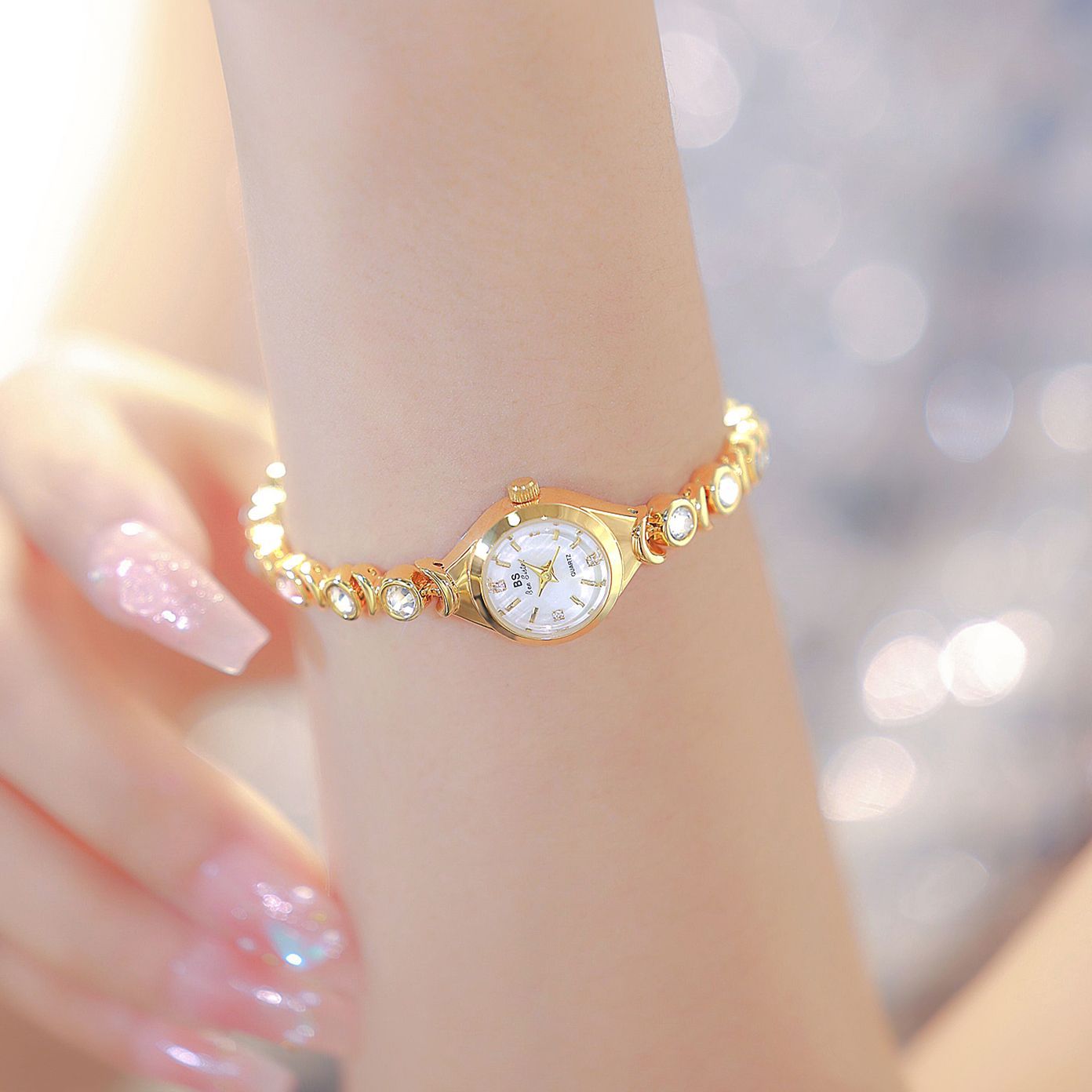 Dameshorloge Licht Luxe Merk L - Luxury Watch Brand List recensie en prijs