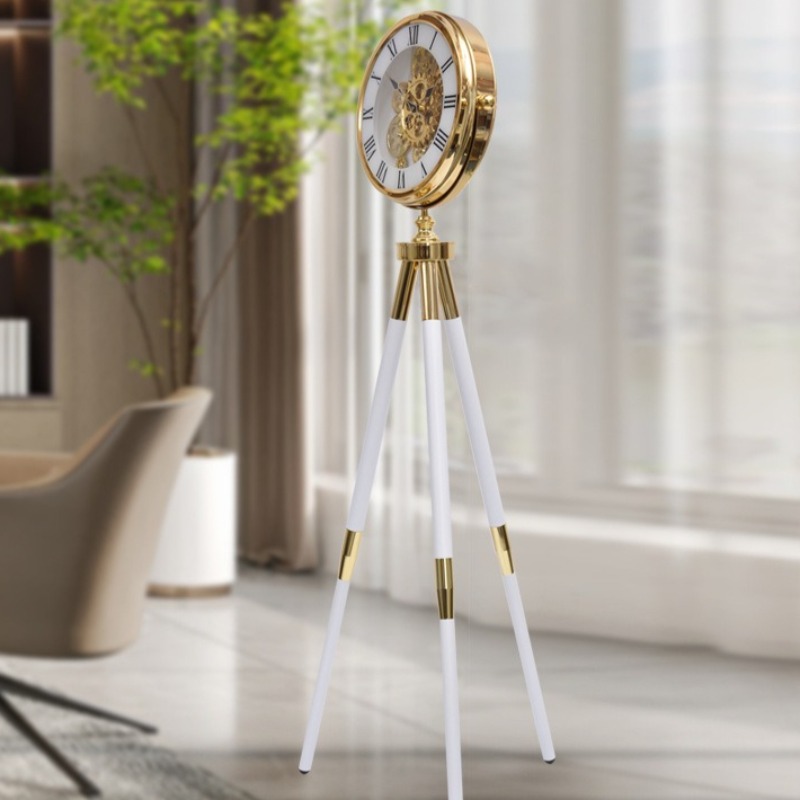 Driepootstaande klok Luxe staa - Luxury Watch Stand recensie en prijs